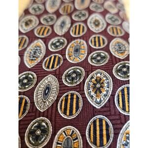 Bristol Bay Men's Necktie Silk Multicolor Medallion Style Made in USA 3.75"×57"